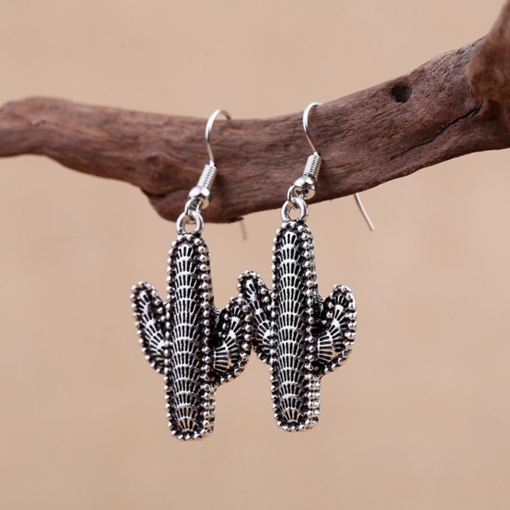 Cactus Vintage Inspired Western Cowgirl Earrings - Picture 1 of 5